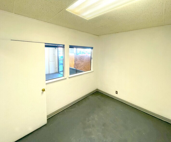 More Photos Of 937-972 San Pablo Ave, Albany Storefront Retail Office For Sale