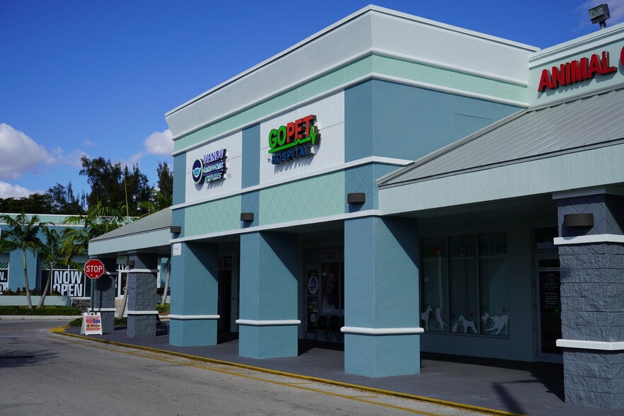 More Photos Of 12760-12890 Biscayne Blvd, North Miami Unknown For Lease