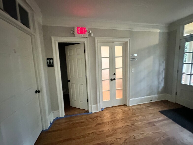 More Photos Of 5920 Odell St, Cumming Office For Sale