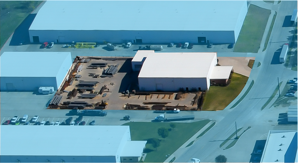 Primary Photo Of 3621 Shelby Ln, Denton Manufacturing For Lease