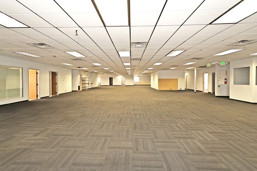More Photos Of 41725 Cook St, Palm Desert Office For Sale