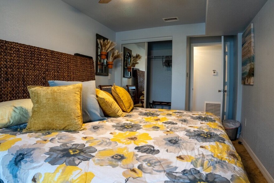 More Photos Of ,  General Retail For Sale