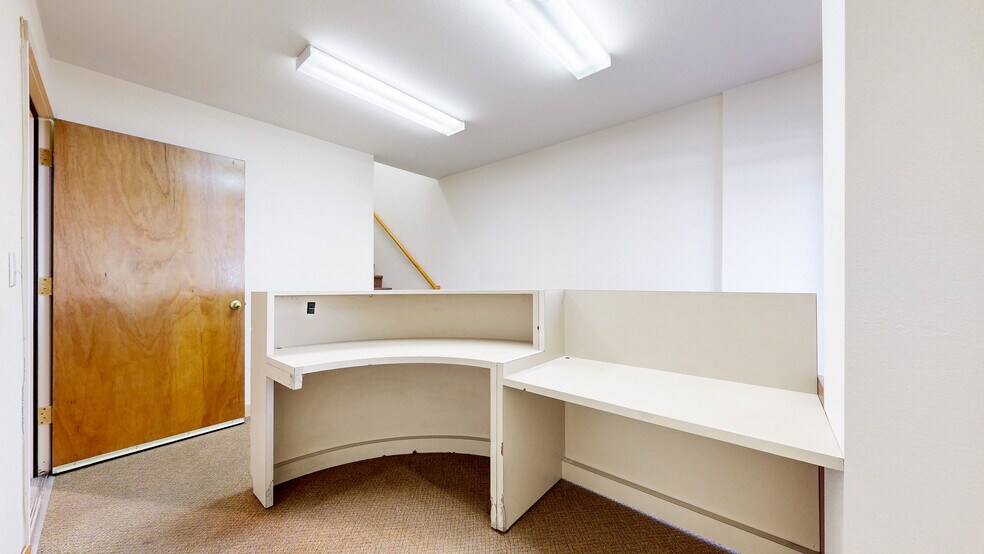 More Photos Of 200 12th St SW, Loveland Warehouse For Sale
