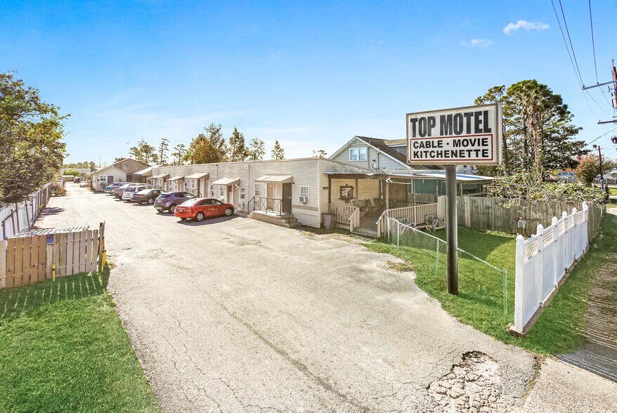More Photos Of 7418 Chef Menteur Hwy, New Orleans Hotel For Sale