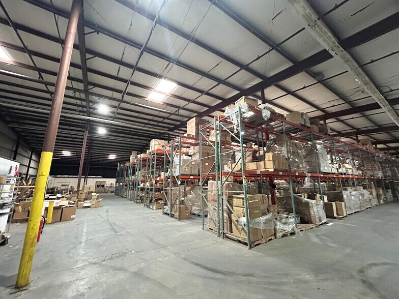 More Photos Of 401 N Main St, Society Hill Warehouse For Sale