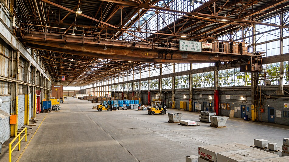 More Photos Of 1001 College St, Madison Manufacturing For Lease