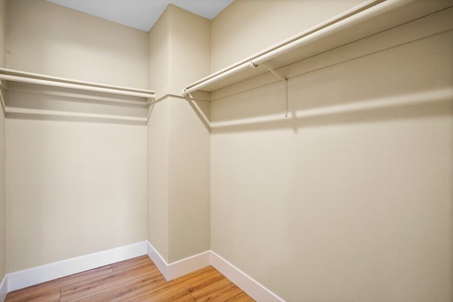 More Photos Of 1207 N Columbus Ave, Glendale Apartments For Sale