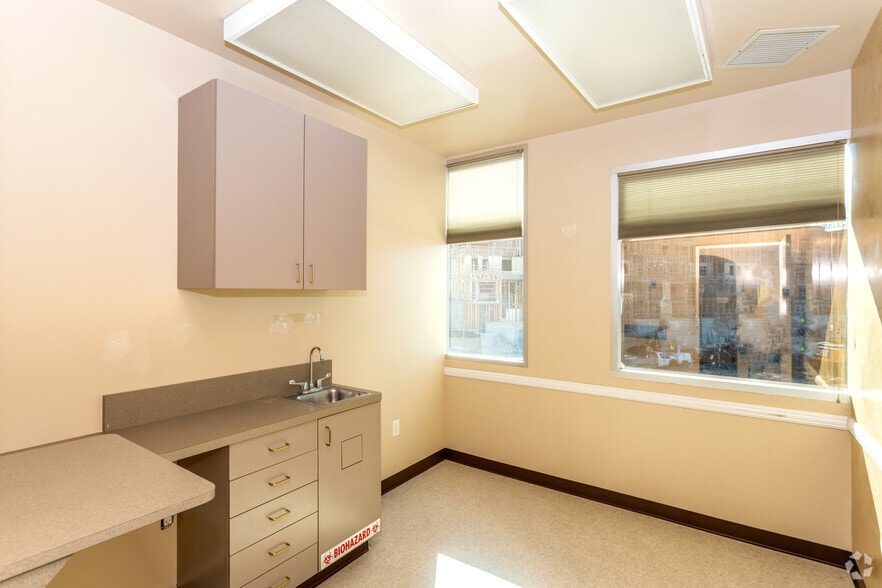 More Photos Of 488 E Valley Pky, Escondido Medical For Lease