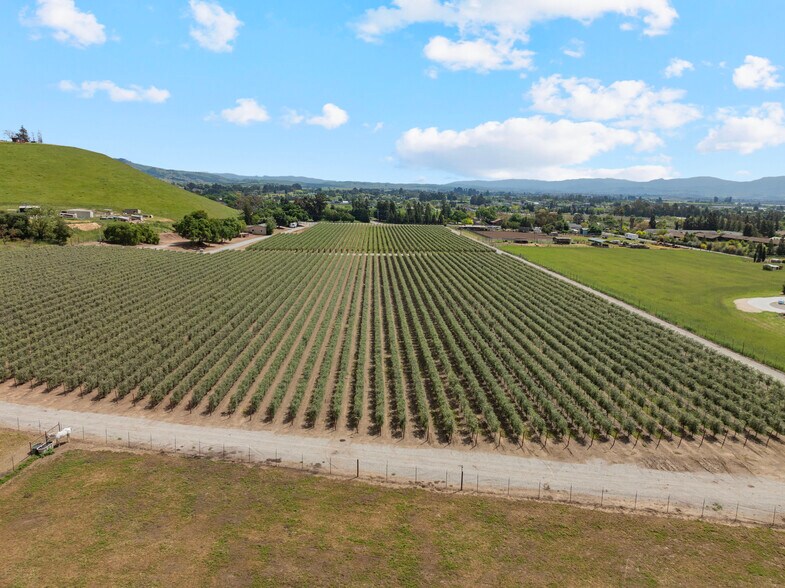 More Photos Of 804 Comstock Rd, Hollister Land For Sale