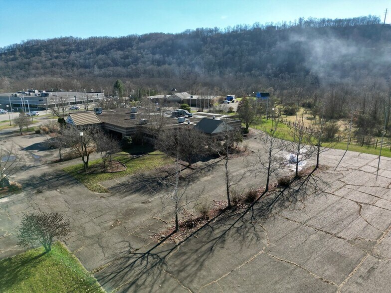 More Photos Of 1500 Lafayette Ave, Moundsville Medical For Sale