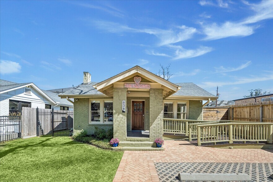 More Photos Of 638 Heights Blvd, Houston Office For Sale