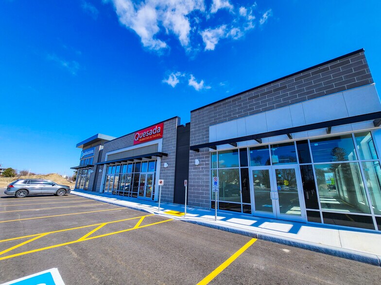 More Photos Of 1475 Huron Church Rd, Windsor Freestanding For Lease