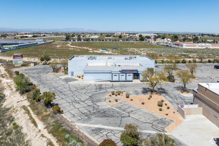 More Photos Of 43821 15th St W, Lancaster Medical For Sale