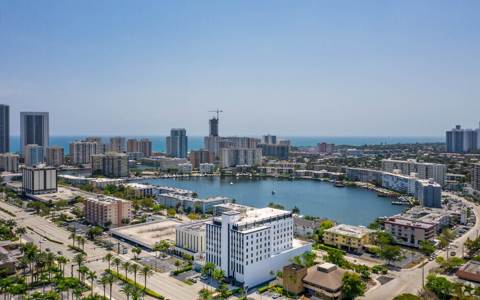 More Photos Of 1920 E Hallandale Beach Blvd, Hallandale Beach Office For Lease