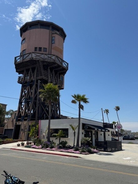 More Photos Of 16305 Pacific Coast Hwy, Seal Beach Storefront For Sale
