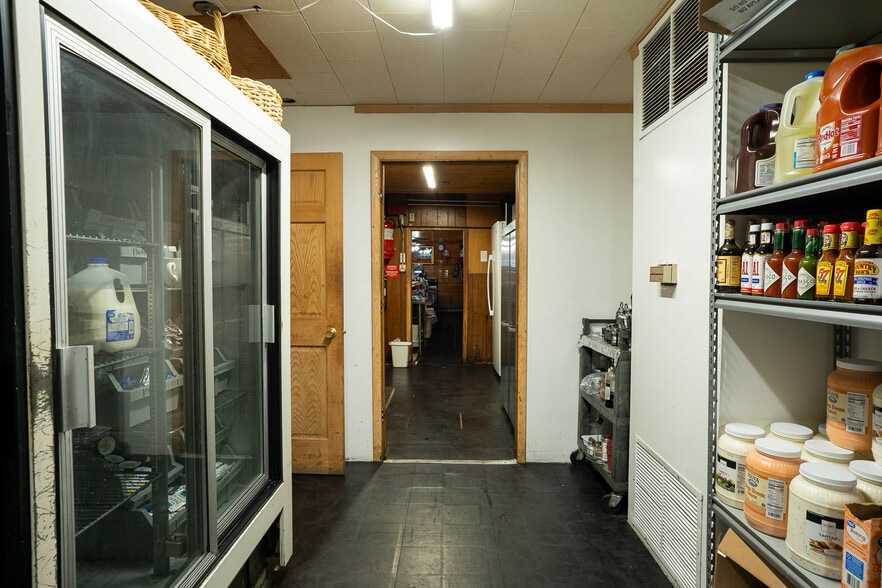 More Photos Of 1615 W Wisconsin St, Sparta Specialty For Sale