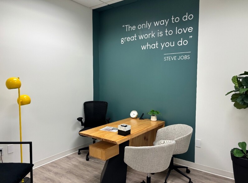 More Photos Of 2141 N Commerce Pkwy, Weston Office For Lease