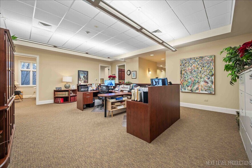 More Photos Of 400 Knoll St, Wheaton Office For Sale
