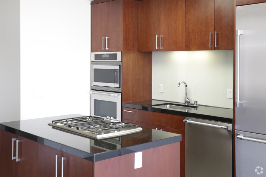 More Photos Of 411 W 5th St, Los Angeles Apartments For Lease