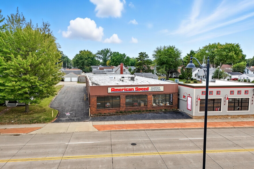 Primary Photo Of 3006 Avenue of the Cities, Moline Flex For Sale