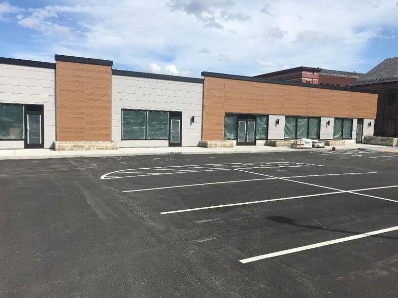 Primary Photo Of 35 Main St, Fitchburg Storefront Retail Office For Lease