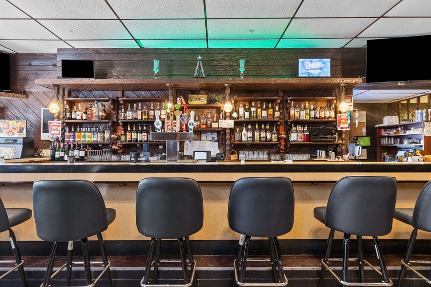 More Photos Of 344 Bowen St, Oshkosh Restaurant For Sale