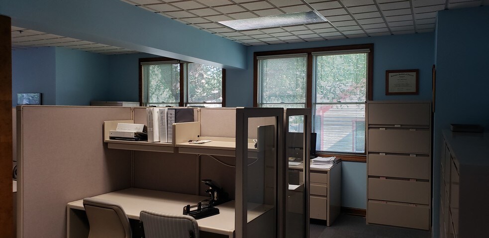 More Photos Of 1130 Ten Rod Rd, North Kingstown Medical For Sale