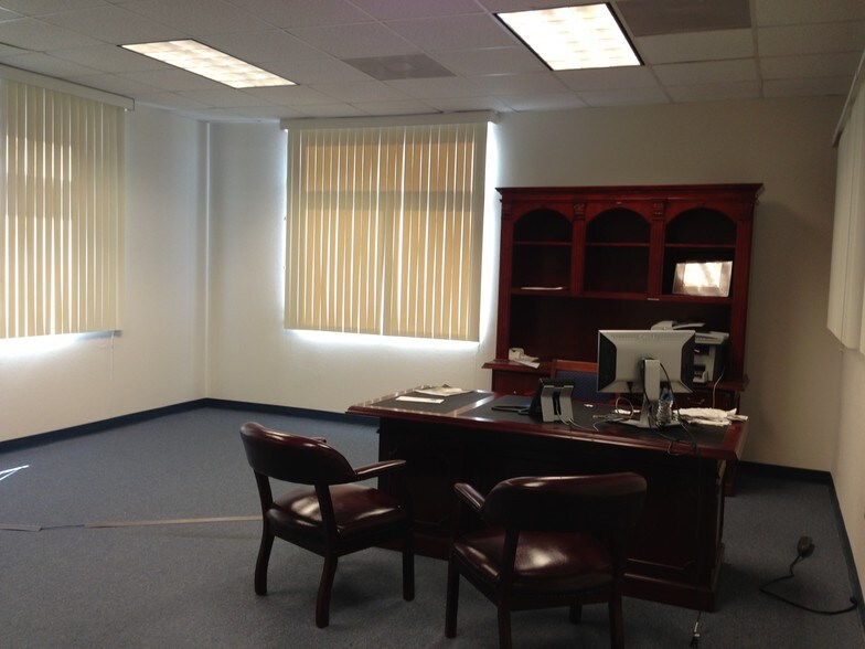 More Photos Of 11331 Lake Forest Blvd, New Orleans Storefront Retail Office For Sale