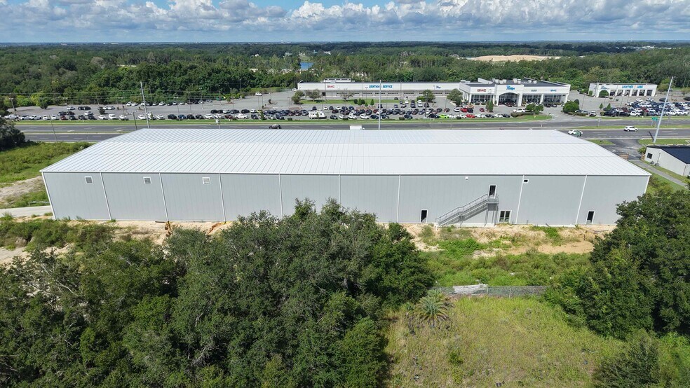 More Photos Of 2221 US-441, Fruitland Park Showroom For Sale
