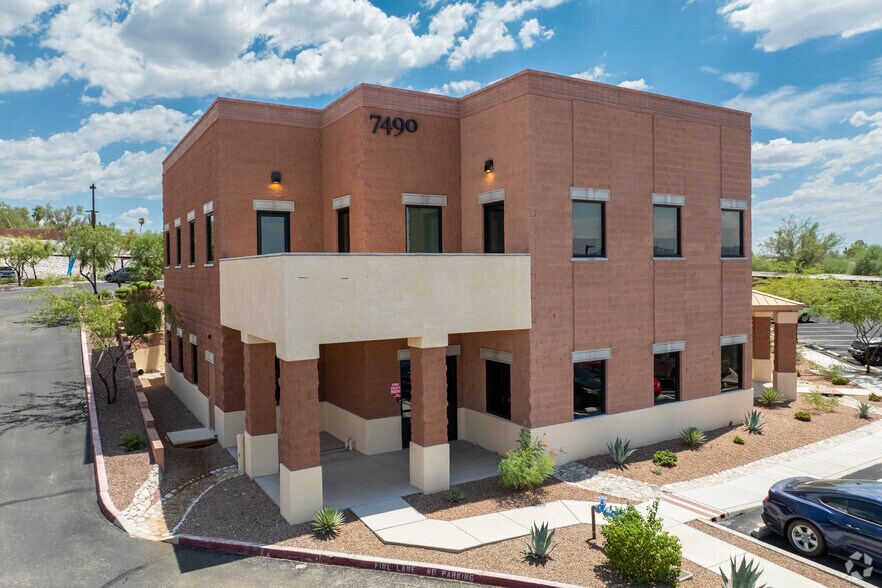 More Photos Of 7490 N Oracle Rd, Tucson Medical For Sale