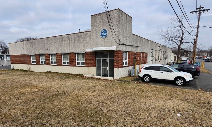 Primary Photo Of 720 Colfax Ave, Kenilworth Warehouse For Sale