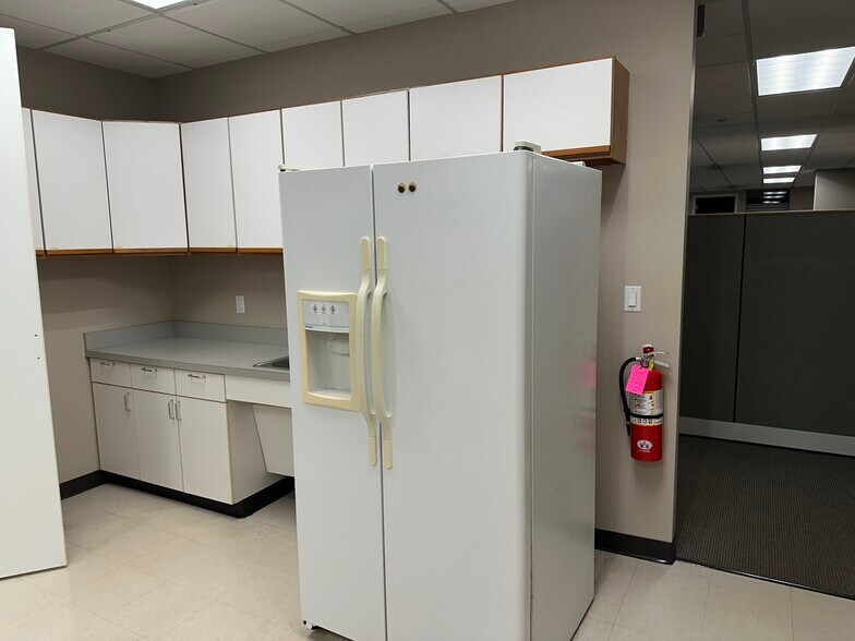 More Photos Of 4390 Route 1 N, Princeton Office For Lease