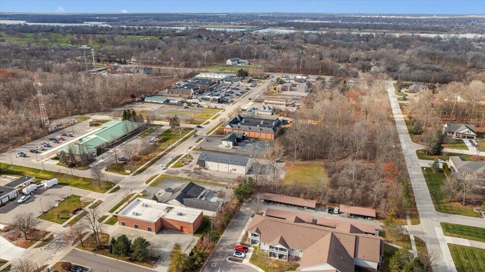 More Photos Of 8840 Macomb St, Grosse Ile General Retail For Sale