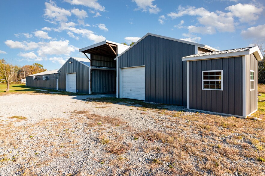 More Photos Of 8285 Tri County Hwy, Sardinia Flex For Sale