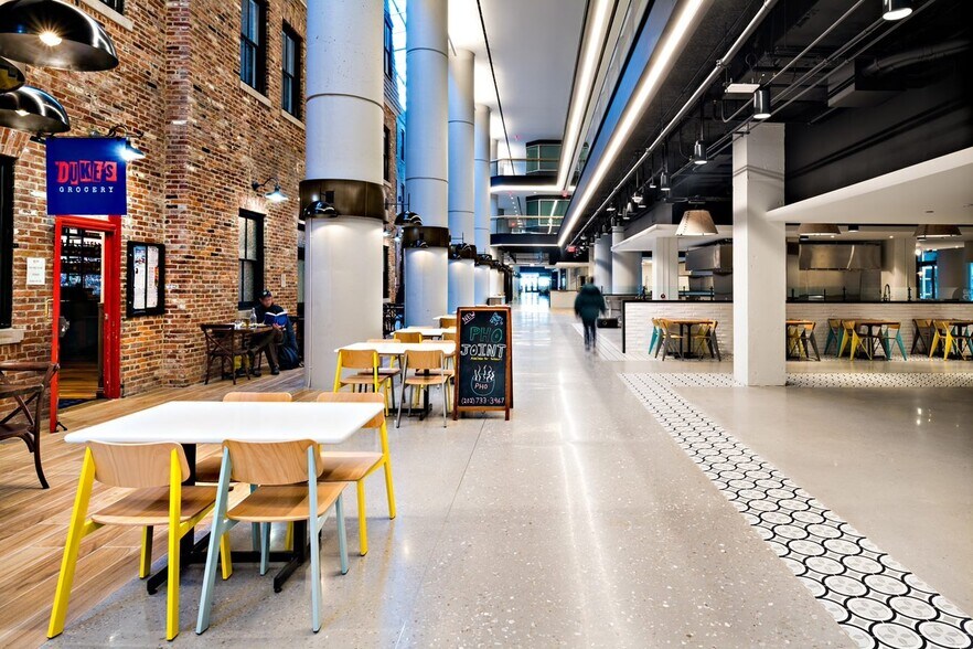 More Photos Of 2000 Pennsylvania Ave NW, Washington Office For Lease