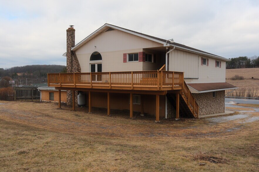 More Photos Of 1052 Centre Tpke, Orwigsburg Flex For Sale