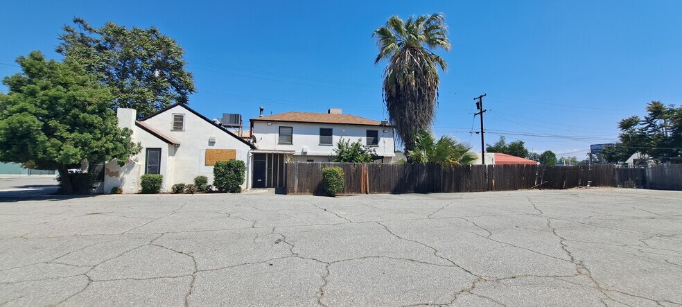More Photos Of 1519 6th St, Bakersfield Office Residential For Sale