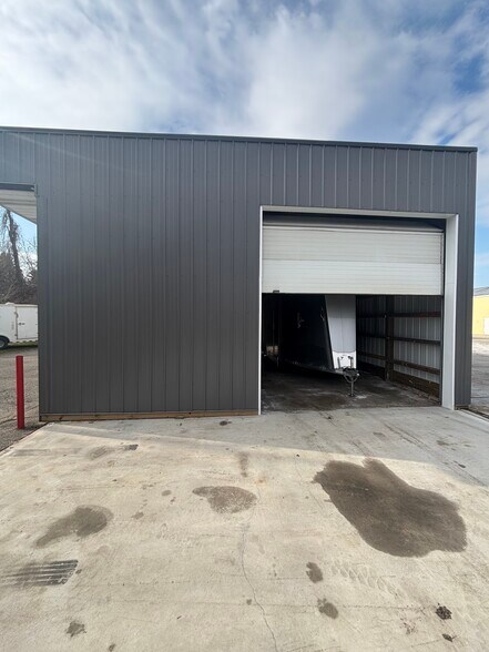 More Photos Of 2629 Prairie St SW, Wyoming Manufacturing For Lease