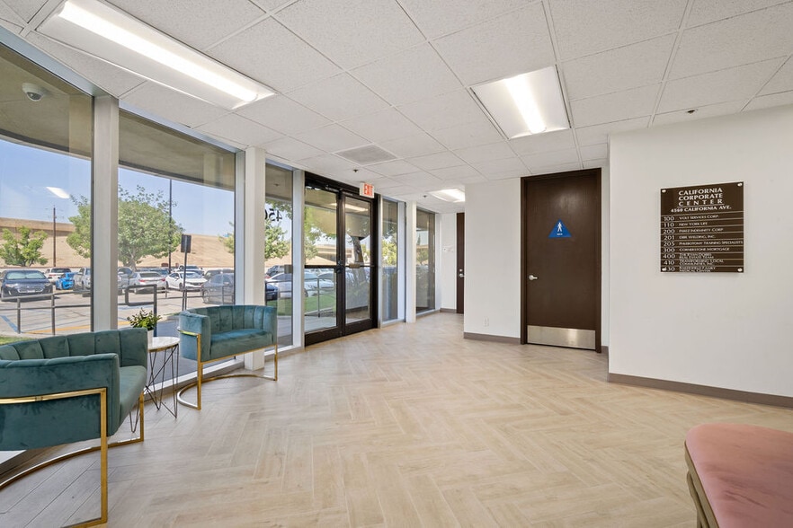 More Photos Of 4560 California Ave, Bakersfield Loft Creative Space For Lease