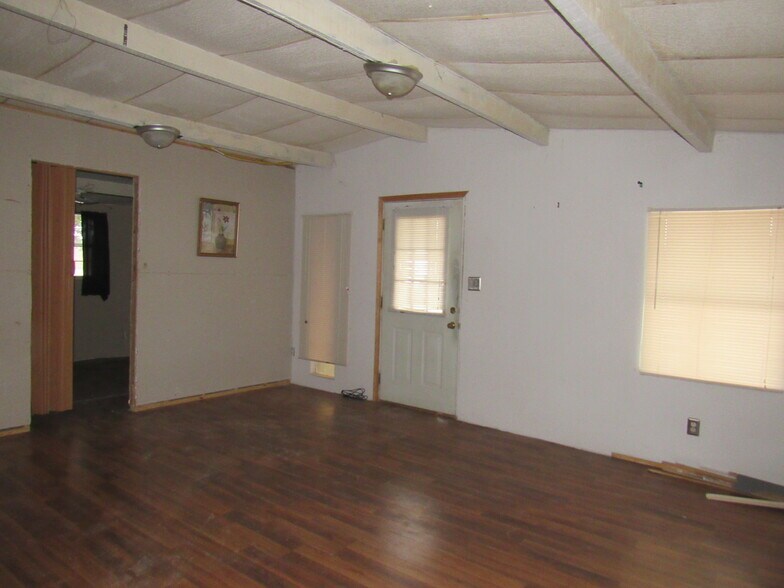 More Photos Of 75005 N Hwy 289, Pottsboro Hotel For Sale