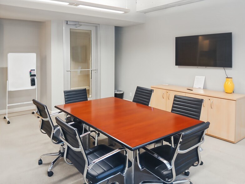 More Photos Of 317 E Capitol St, Jackson Coworking Space