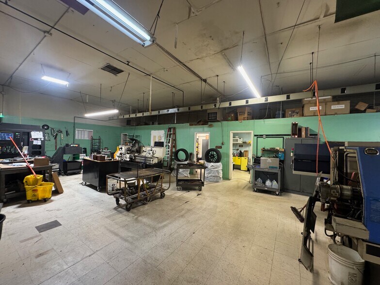 More Photos Of 11900 Upham St, Broomfield Warehouse For Sale