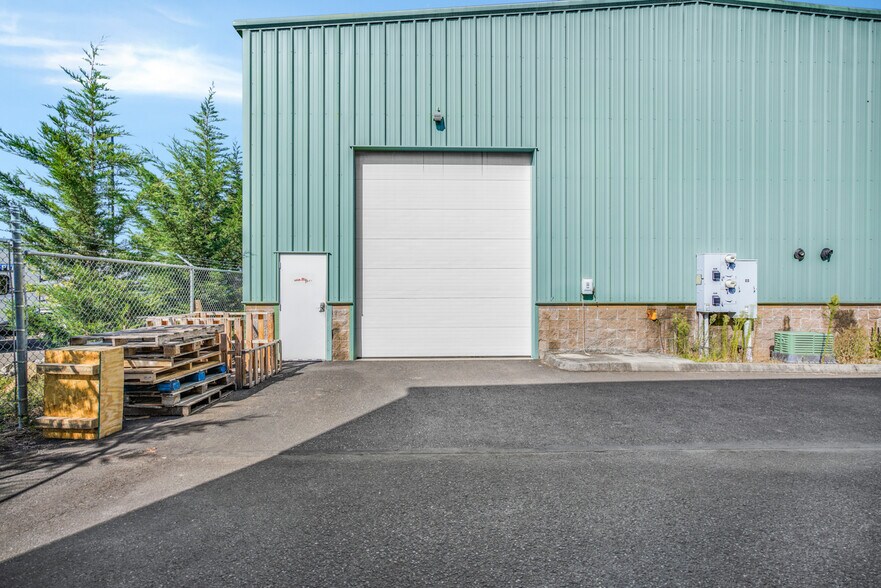 More Photos Of 421 C St, Washougal Warehouse For Sale