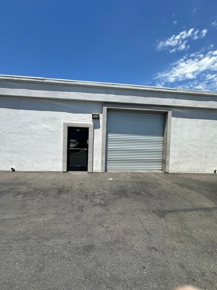 More Photos Of 662-672 Enterprise St, Escondido Warehouse For Lease