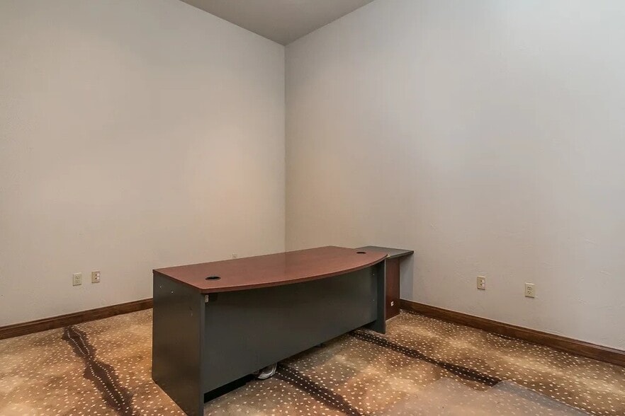 More Photos Of 3941 N Western St, Amarillo Office For Lease