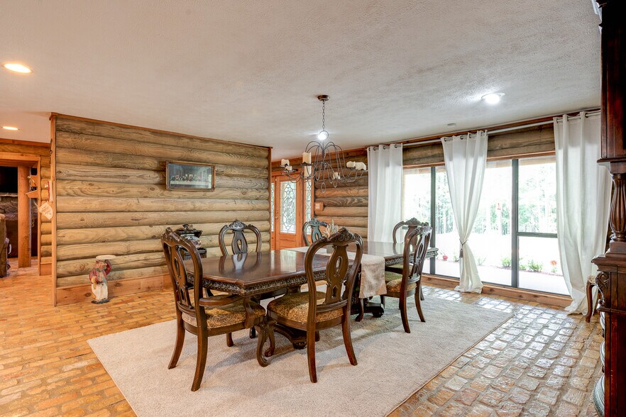 More Photos Of 4032 Highway 48 W, Mccomb Specialty For Sale