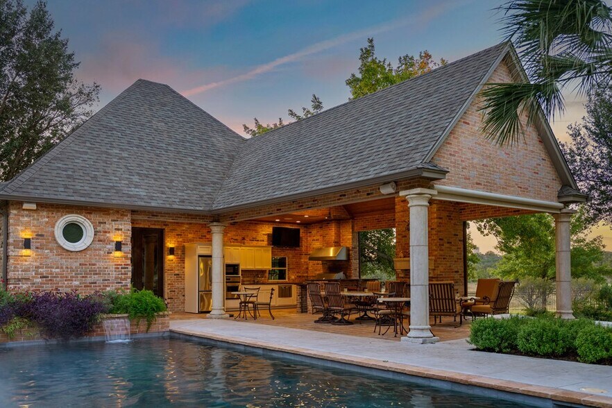 More Photos Of 2409 Commerce st, San Saba Land For Sale