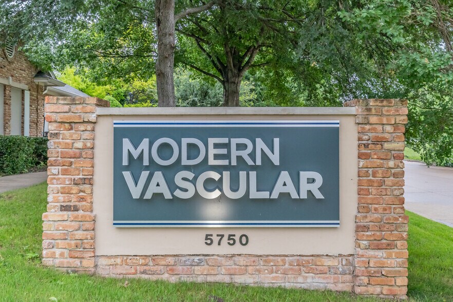 More Photos Of 5750 Stratum Dr, Fort Worth Medical For Sale
