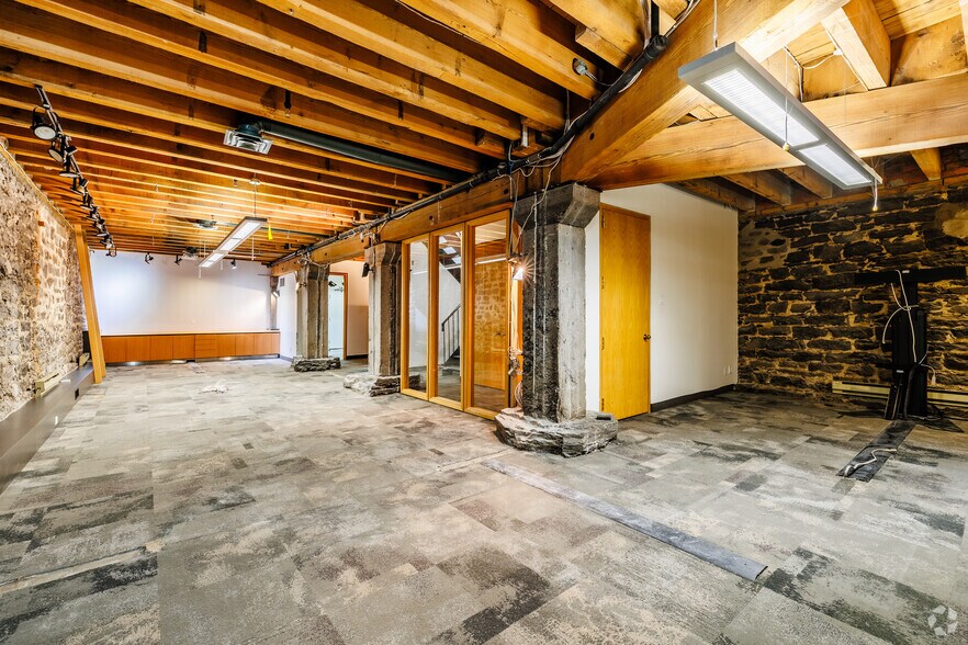 More Photos Of 59-71 Rue De Brésoles, Montréal Loft Creative Space For Lease