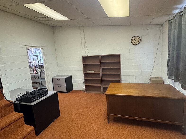 More Photos Of 2900-2904 Maryville Rd, Granite City Religious Facility For Sale